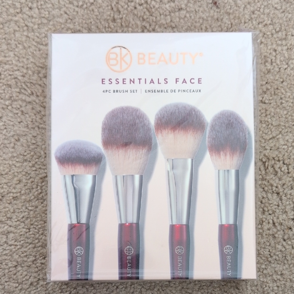 BK Beauty Essentials Face Brush Set - Red and Silver